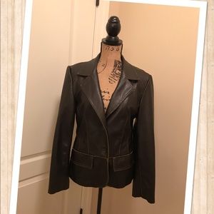 Ladies Jacket. Size Medium.